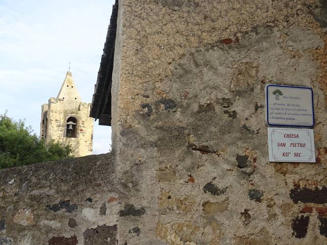 Foto: Con Grazia Deledda dalla Basilica di San Pietro all'Alma Mater di Bologna