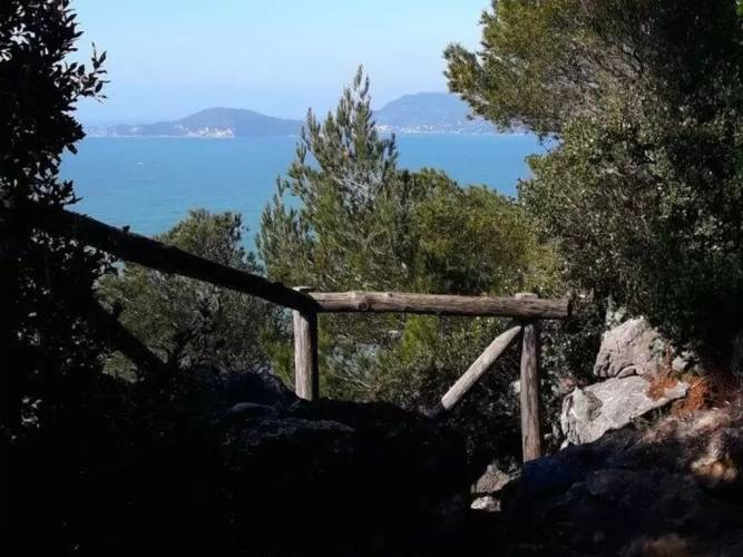 Parco: Trekking solidale tra poesia e natura sulle orme di Shelley a Rocchetta di Lerici (Sp)